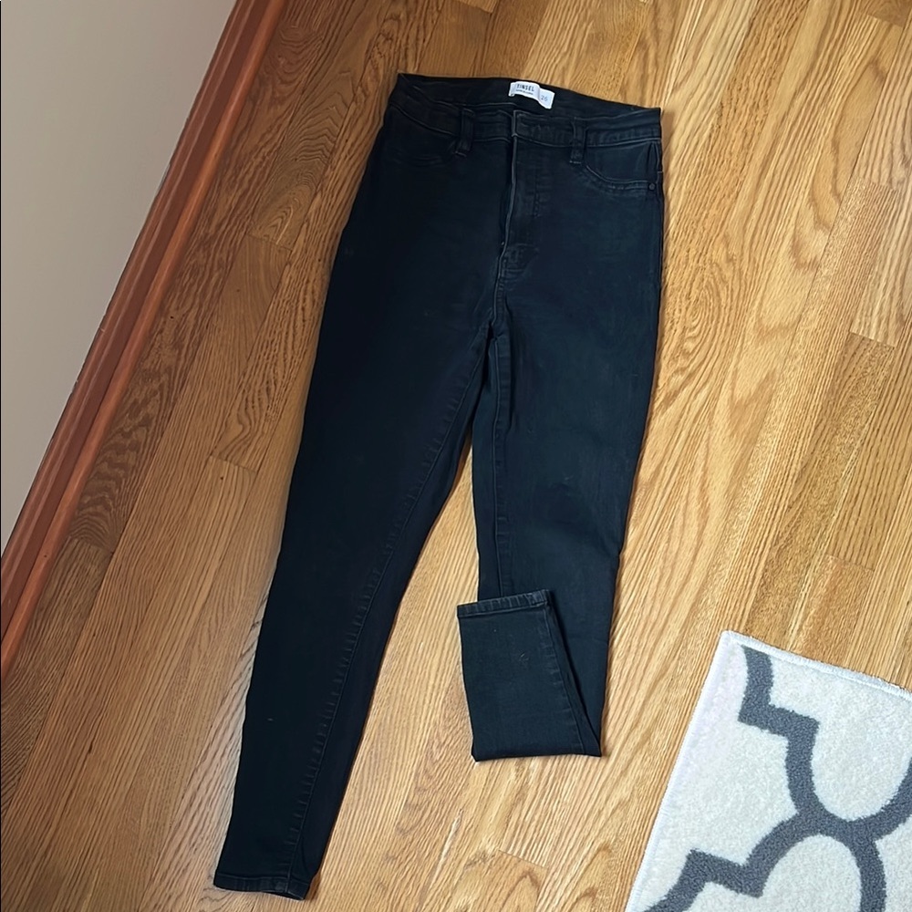 Tinsel Black Skinny Jeans with Stretchy Fit